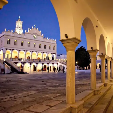 Gasthuis En Tino Basement 5 Tínos