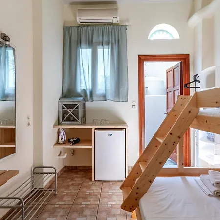 Gasthuis En Tino Basement 5 Tínos