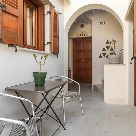 Guest house En Tino Basement 5 *