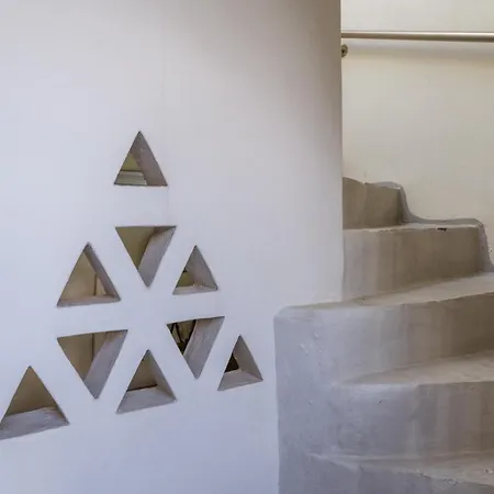 En Tino Basement 5 3* Tinos